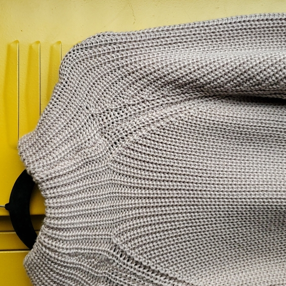 Harper Lane mock turtleneck bell sleeve sweater - Picture 2 of 6